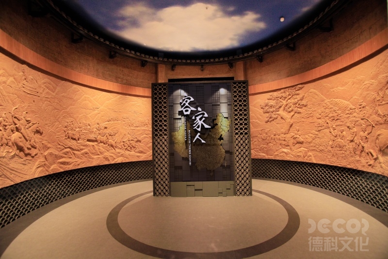 沉浸式博物館裝修中，如何設置休息區域避免疲勞感？